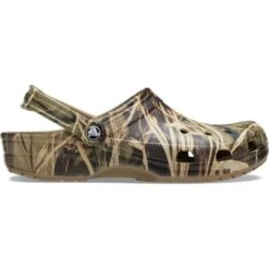 Crocs Mens Classic Realtree Clog - Khaki -Fashion Shoe Store Crocs ClassicRealtree Khaki 1 15