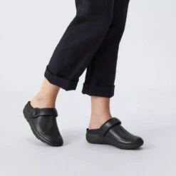 Fitflop Womens Gogh Pro Superlight Leather Clogs Shoes - Black -Fashion Shoe Store GoghProSuperlight Black 2559798