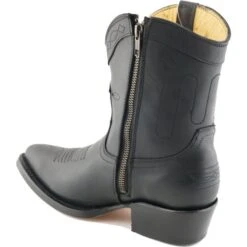 Grinders Womens Dakota Short Western Cowboy Boots - Black 16 Grinders Womens Dakota Short Western Cowboy Boots - Black -Fashion Shoe Store Grinders Dakota Black 5 6