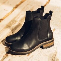 Oak & Hyde Womens Bridge Chelsea Boots - Black -Fashion Shoe Store OaH BridgeChelsea Black 1 13