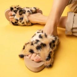 Toms Womens Susie Cross Over Vegan Slippers - Natural Leopard -Fashion Shoe Store Toms SusieSlipper NaturalLeo 1 11